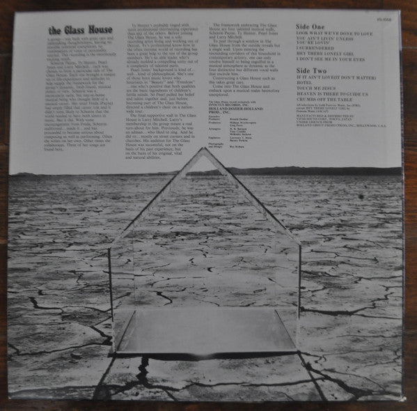The Glass House – Inside
