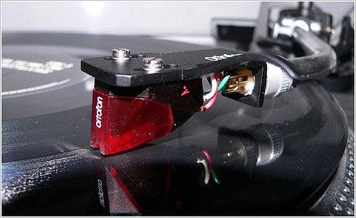 2M Red Pickup Needle